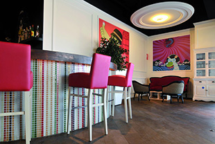 A41_ Propaganda Café (2009)